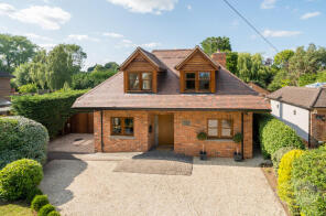 Dongela, Seale Lane, Farnham GU10 1LF