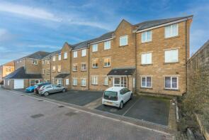 37, Moorlands Edge, Mount, Huddersfield HD3 3XB