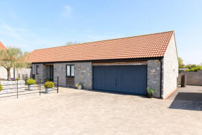 6, Highfields Close, Walton, Street BA16 9AB