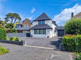 10, East Cliff Way, Christchurch BH23 4EY