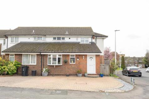 Cairns Avenue, Woodford Green