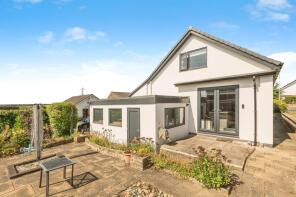 20, Redhill Crescent, Tingley, Wakefield WF3 1HQ