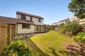 20, Hazeldene Close, Ivybridge PL21 9EL