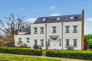 3, Ashmeads Court, Porters Park Drive, Radlett WD7 9JU