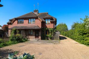 1, Walnut Tree Cottages, London Road, Hassocks BN6 9HZ