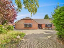 Clifton, Main Street, Horncastle LN9 5PT