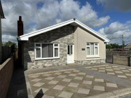 Maes Yr Awel, Llanybydder SA40 9TY