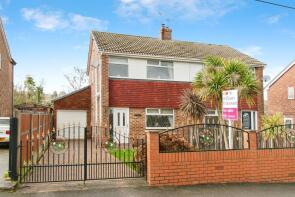 32, Ashleigh Avenue, Pontefract WF8 2AE