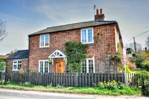 Ivy Cottage, Road Running Se Through Crowell, Crowell, Chinnor OX39 4RR