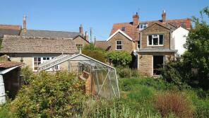 2 Fernside, Yeovil Road, Montacute TA15 6XG
