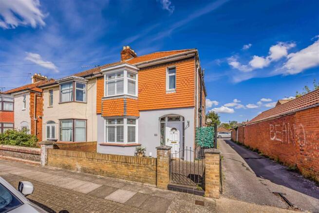 31 Heathcote Road, Portsmouth-Small-PorticoMarketi