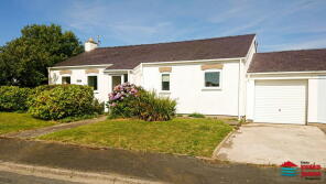 36, Llwyn Gwalch, Pwllheli LL53 6DE