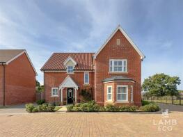 2, Gloucester Gardens, Clacton-on-sea CO16 9FQ