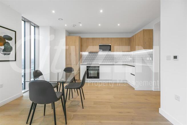 RECEPTION / KITCHEN