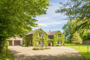 2, Walnut Tree Cottage, Section Of B4526 Running Through Crays Pond, Crays Pond, Reading RG8 7QQ