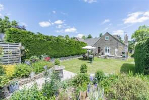 Lutherne, Bridge Street, Burford OX18 4AA