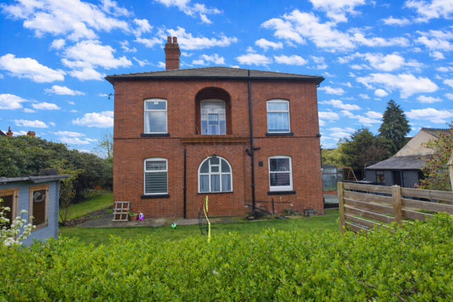Five Bedroom Detached