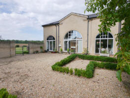 7, The Stables, Carlton Park, Saxmundham IP17 2NJ