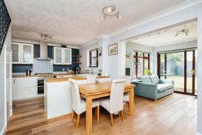 11, Toby Gardens, Hadlow, Tonbridge TN11 0EW
