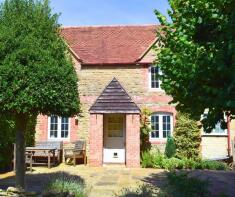 5, Railway Cottages, Street From Shipton On Cherwell To Bunkers Hill, Kidlington OX5 1JP