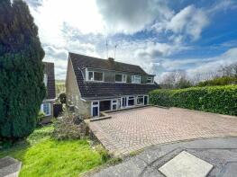 18, Willow Ridge, Crawley RH10 4PN