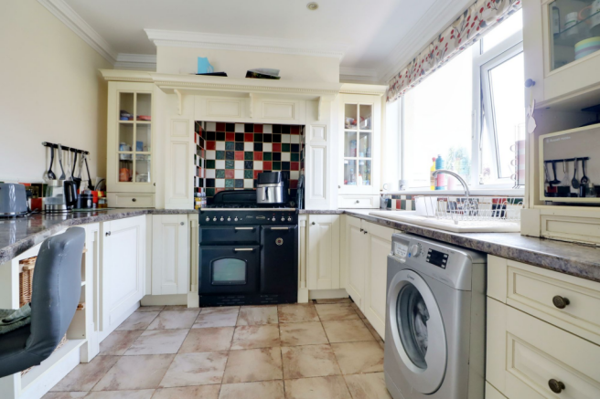 Open Plan Living/Dining Kitchen