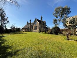 Harrowfield House, Shaftesbury Road, Sturminster Newton DT10 1HB