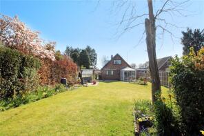 4, The Crescent, Thurton NR14 6AS