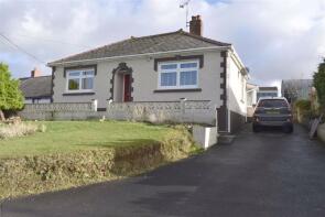 Maesyrhaf, Llanllwni To Ceincoed Bungalows, Llanllwni, Llanybydder SA40 9SQ