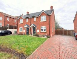 63, Low Road, Grantham NG32 1DB