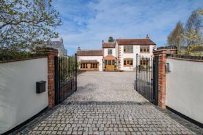 34, Parish Hill, Bromsgrove B61 9JQ