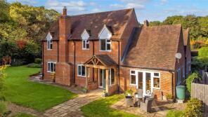 3, Laundry Cottages, Crookham Common Road, Crookham Common, Thatcham RG19 8BR