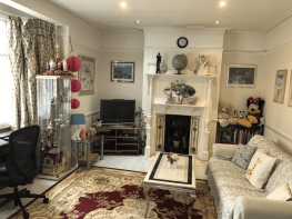 Flat B, 210, Fulham Palace Road, London W6 9NT