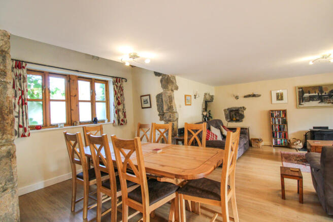 Living/Dining Area