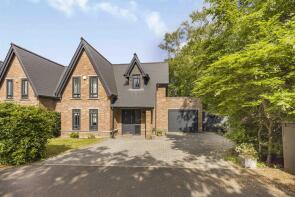 4, Meadow Hey, Bollin Hill, Macclesfield SK10 4BS
