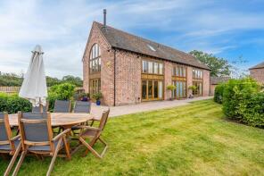 1 The Oaks, White Ladies Farm Barns, Shackerley Lane, Cosford, Wolverhampton WV8 1QZ