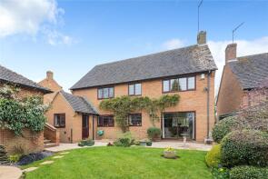 Stable House, Harrington Road, Northampton NN6 9RJ