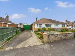 52, Shearwater Grove, Innsworth, Gloucester GL3 1DD