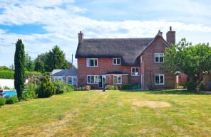 The Stables, Woodborough Road, Pewsey SN9 6HQ