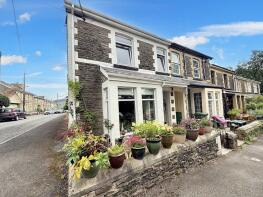 16, The Avenue, Caerphilly CF83 3LL