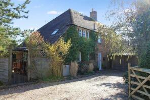 1, Hayes Wood Road, Billingshurst RH14 9AS