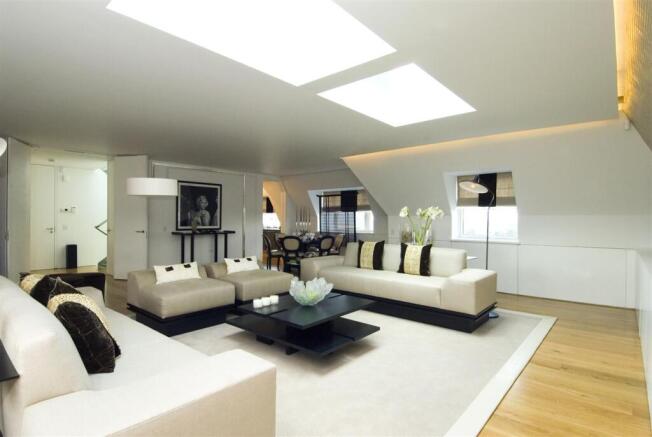 INTERIOR9.jpg