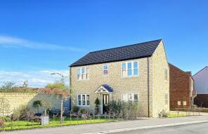 2, Hymas Court, Harrogate HG3 3FE