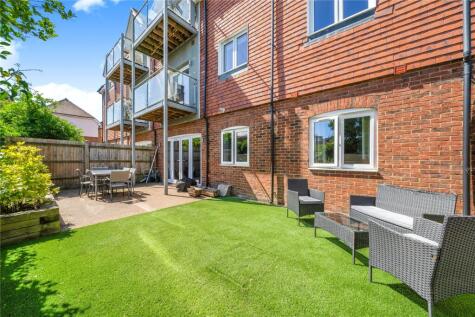 Connaught Road, Brookwood, Woking, Surrey, GU24