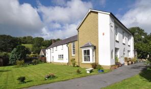 Picton House Hotel, Llanddowror Village, Llanddowror, Carmarthen SA33 4HJ