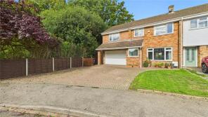 29, Lynwood Drive, Mytchett, Camberley GU16 6BT