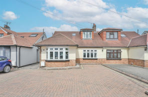 42, Cadogan Avenue, Brentwood CM13 3TX