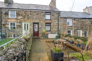 51 Arosfa, Eifl Road, Caernarfon LL54 5HG