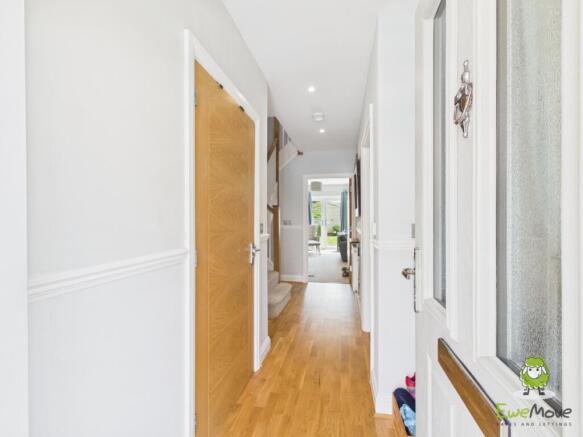 EweMove Estate Agents Basingstoke - 3 Stanton Cour