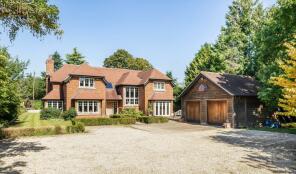 Newlands, Station Road, Shiplake, Henley-on-thames RG9 3JS